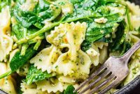 Creamy Gorgonzola & Spinach Pasta Salad