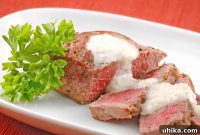 Seared Filet Mignon with Zesty Gorgonzola-Horseradish Cream