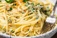 Easy Weeknight Clam Linguine