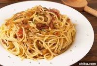 Aromatic Thyme, Bacon, and Onion Spaghetti