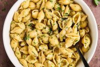 Buttery Garlic Shell Pasta