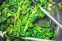 Vibrant Garlicky Broccoli Rabe