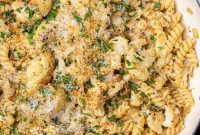 Golden Roasted Cauliflower Pasta with Parmesan
