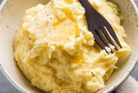 Creamy Roasted Garlic Mashed Potatoes