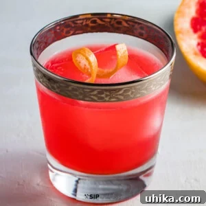 Grapefruit gin cocktail featured image.