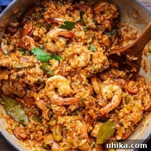 Creole Comfort 10 Jambalaya in large Dutch oven for featured image.