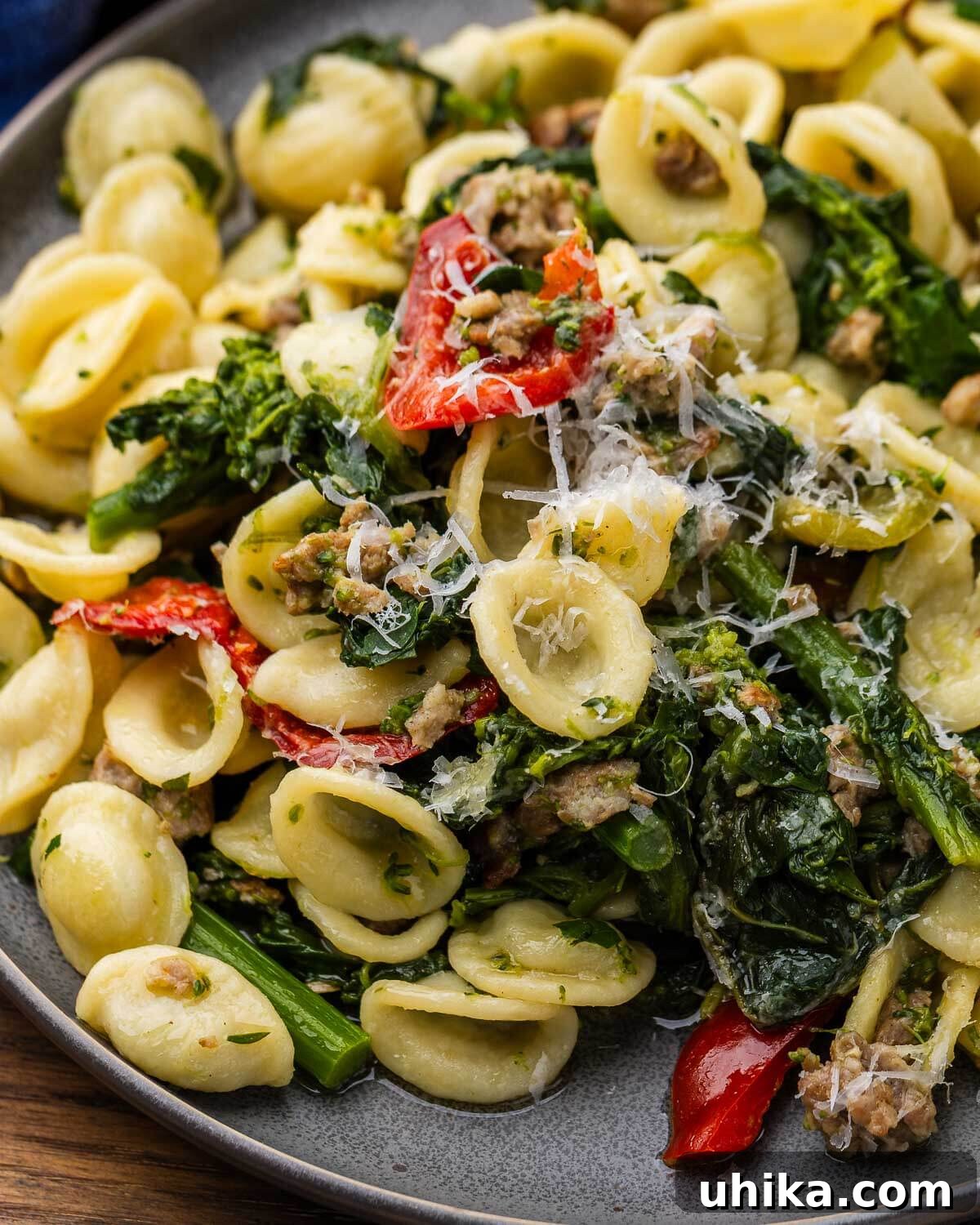 Rustic Orecchiette with Sausage and Broccoli Rabe 2 A vibrant plate of orecchiette with sausage and broccoli rabe, perfectly cooked and ready to be enjoyed.