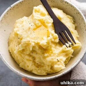 Creamy Roasted Garlic Mashed Potatoes 10 Roasted garlic mashed potatoes featured image.