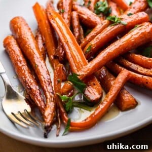 Maple roasted carrots featured image.