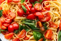 Fresh No-Cook Tomato Sauce Recipe — Perfect Summer Pasta Topping